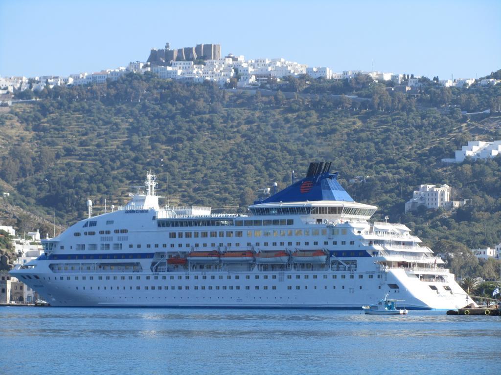 Porto Scoutari Romantic Hotel Szkála Kültér fotó