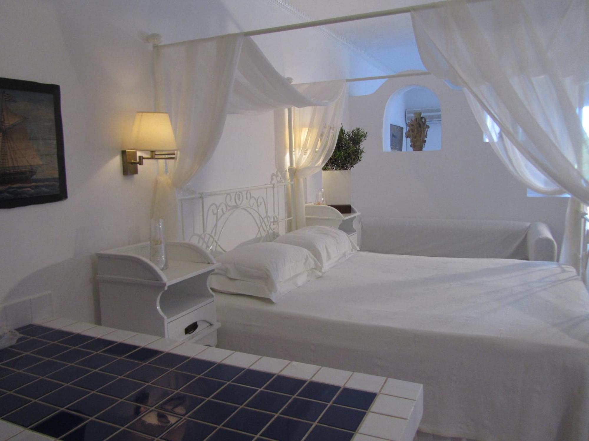 Porto Scoutari Romantic Hotel Szkála Szoba fotó