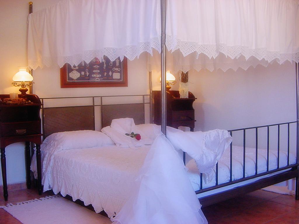 Porto Scoutari Romantic Hotel Szkála Kültér fotó