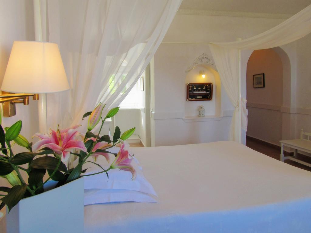 Porto Scoutari Romantic Hotel Szkála Kültér fotó