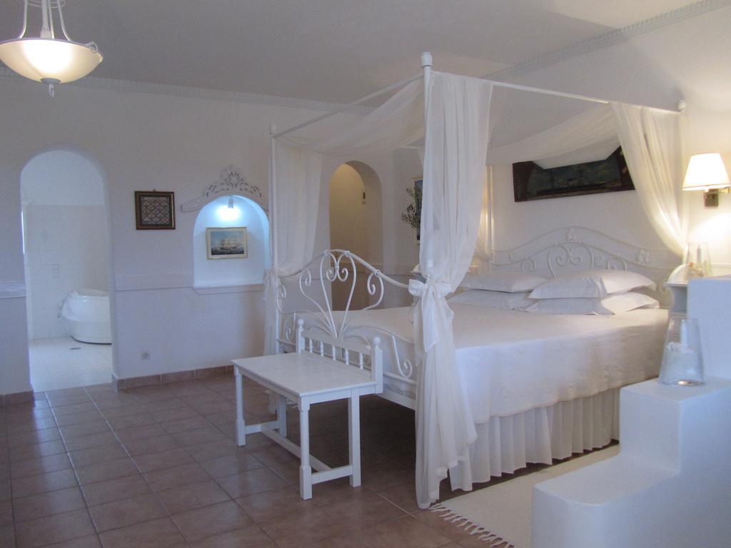 Porto Scoutari Romantic Hotel Szkála Kültér fotó